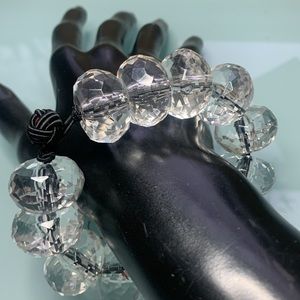 Vintage clear facetted (Lucite?) bead stretch bracelet